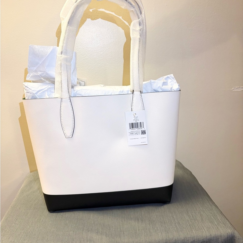 Kate Spade Cream and Black Hello Kitty Tote - Picture 2 of 2